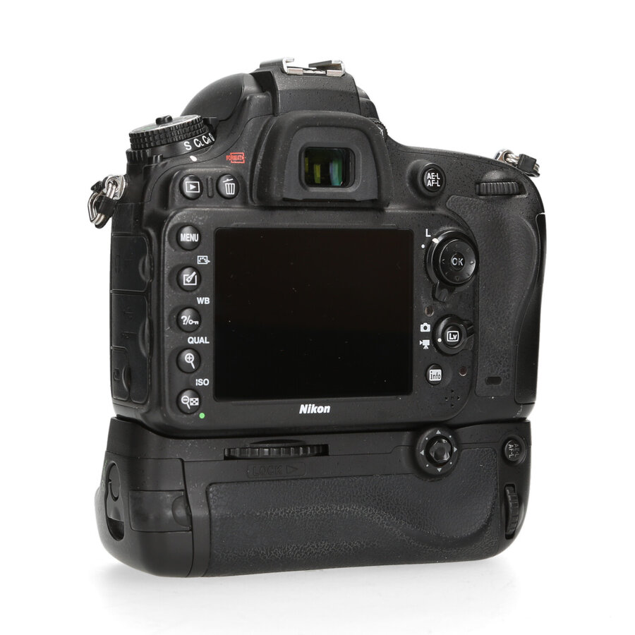 Nikon D610 + Grip - 20.384 kliks