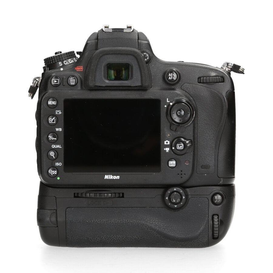 Nikon D610 + Grip - 20.384 kliks