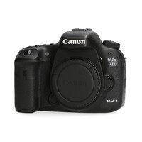 Canon 7D mark II  69.000 kliks