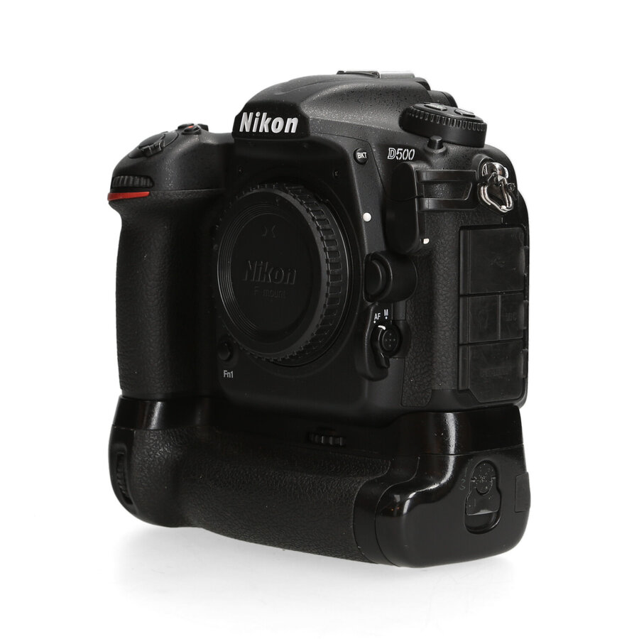 Nikon D500 + MB-D17 - 93.788 kliks