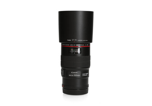 Canon 100mm 2.8 L EF IS USM 