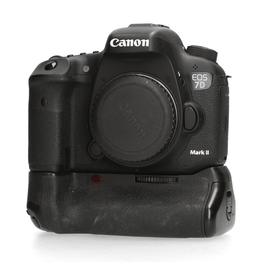 Canon 7D Mark II + Grip 13.319 kliks