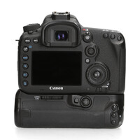 Canon 7D Mark II + Grip 13.319 kliks