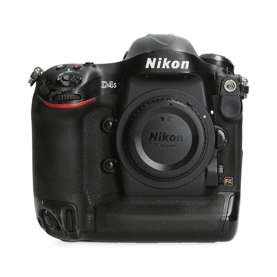 Nikon D4S - 319.895 kliks