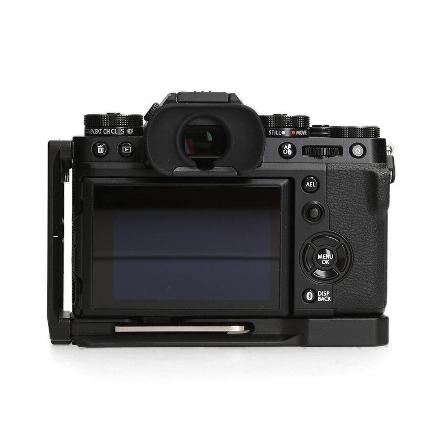 Fujifilm X-T5 + Leofoto L-Bracket