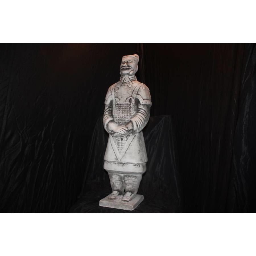 Betonnen Chinese officier als tuinbeeld-1