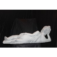 Betonnen beeld van liggende Boeddha Shiva – Tuinbeeld voor vijver of terras