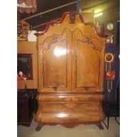 thumb-Antiek mahonie kabinet uit 1920 met sierlijke lades, schappen en houtsnijwerk-2