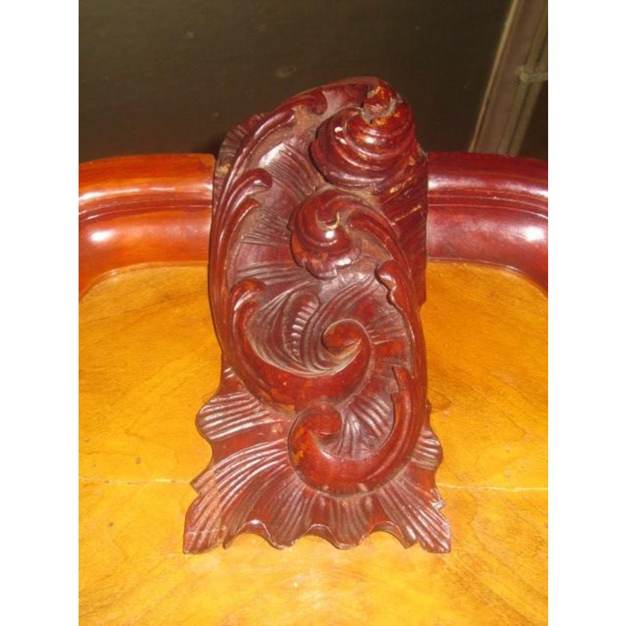 Antiek mahonie kabinet uit 1920 met sierlijke lades, schappen en houtsnijwerk-7