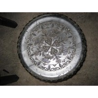 Vintage kinder zithoekje van tropisch hout met roodkoperen versieringen