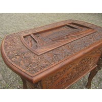 thumb-Antieke naaikist uit 1920 met sierlijk houtsnijwerk en vakverdeling-10