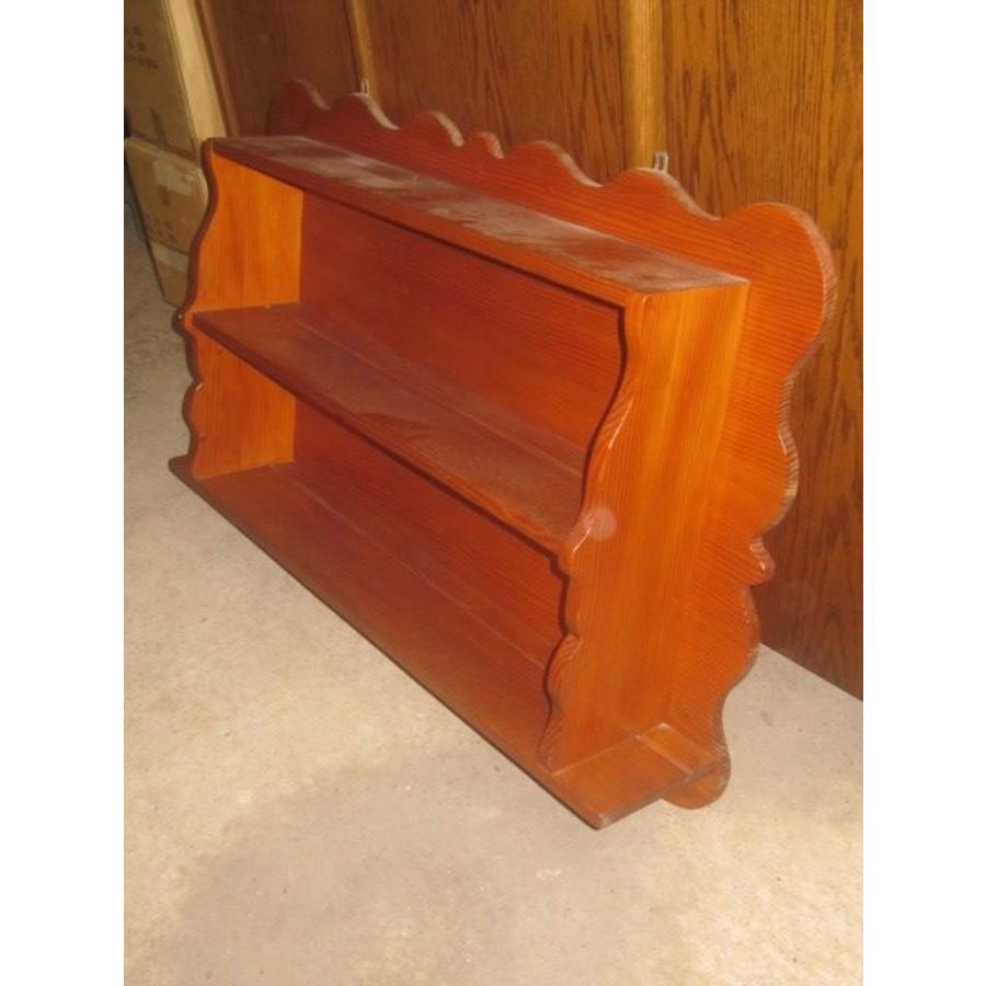 Massief grenenhouten schappenkast met 2 vakken en sierlijke rand-1