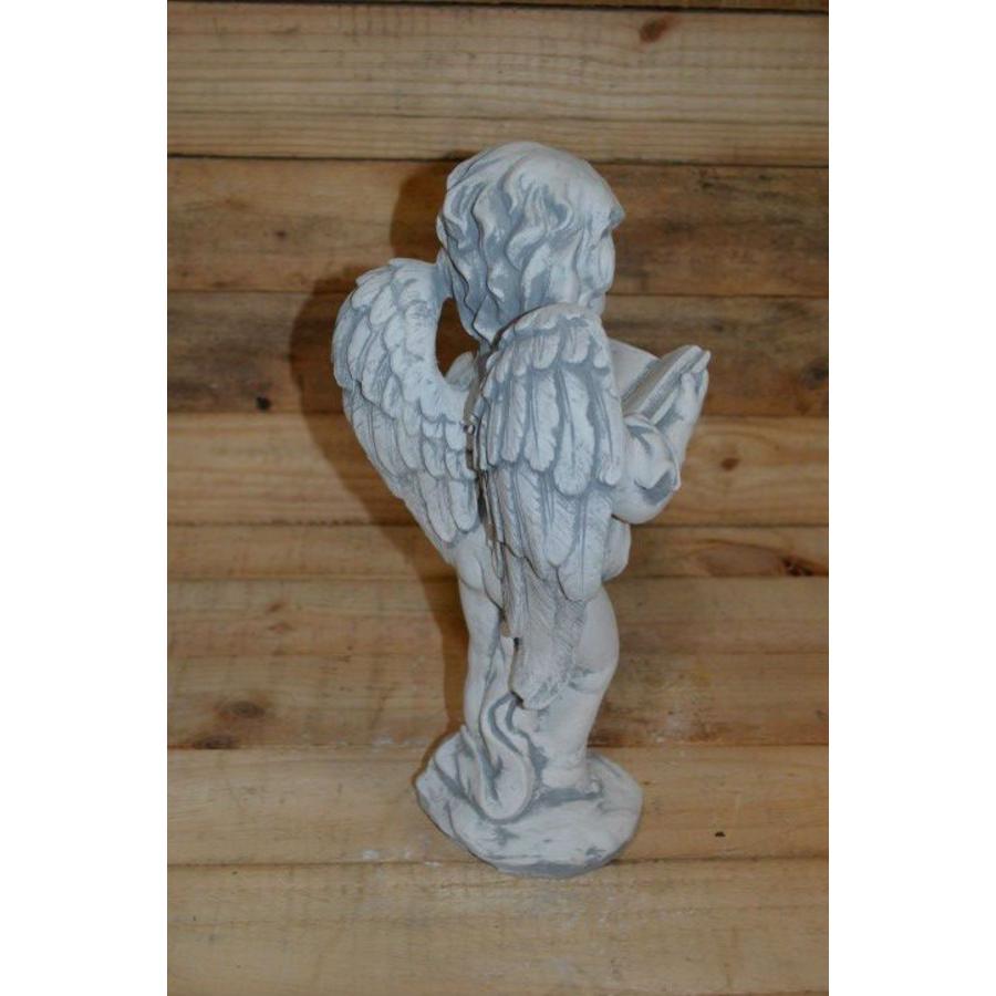 Betonnen beeld van een staande engel met boek, geschikt voor binnen en buiten-3