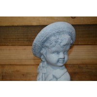 thumb-Betonnen beeld jongetje met strohoed voor tuin of vensterbank-4