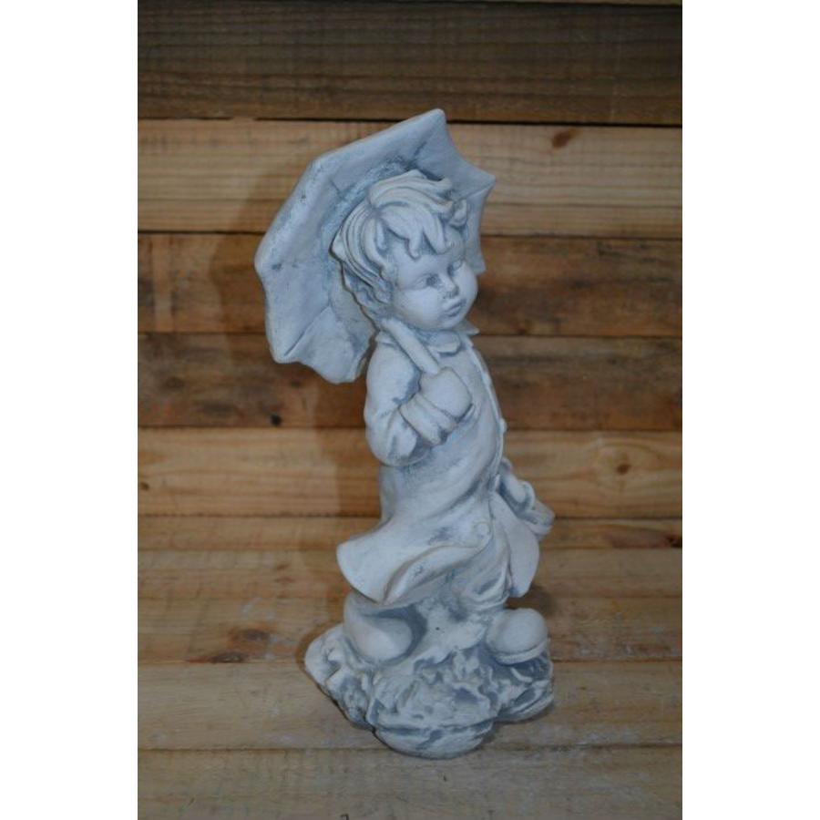 Betonnen beeld jongetje met paraplu en mandje voor tuin of vensterbank-2