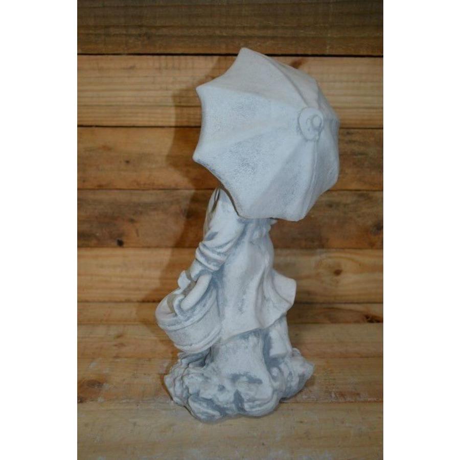 Betonnen beeld jongetje met paraplu en mandje voor tuin of vensterbank-4