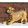 LoodsVol, Tuinbeelden Kunststof bruin hondje van polyester voor binnen of buiten