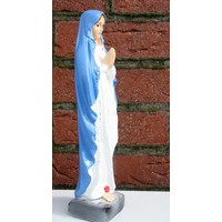thumb-Polyester Madonna met gevouwen handen – Religieus beeld met heldere kleuren-2