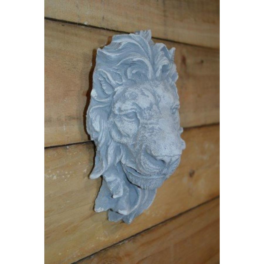 Betonnen hangende leeuwenkop – Decoratief muurornament-3