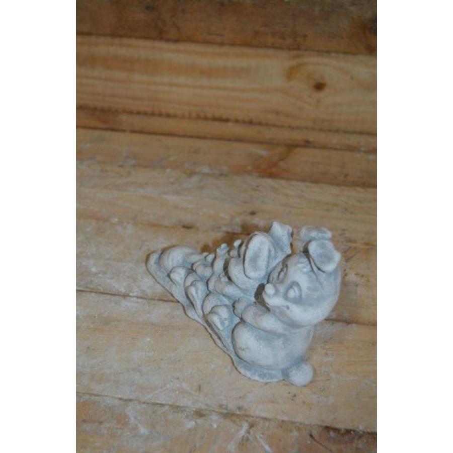 Betonnen familie haas – Speels tuinbeeld met 3 haasjes-3