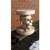 thumb-Massief betonnen bijzettafel in de vorm van een schedel-2