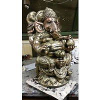 Betonnen beeld Ganesha – God van succes, voorspoed en nieuw begin