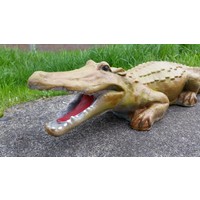 Betonnen beeld krokodil – decoratief tuinbeeld