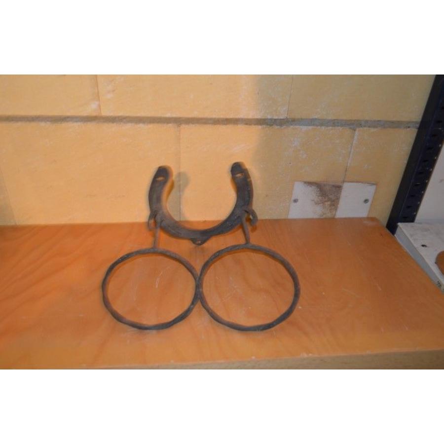 Bloempothouder voor aan de muur – met hoefijzer en 2 metalen ringen-1