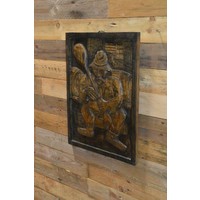 thumb-Houtsnijwerk paneeltje – Man zittend op kruk in wijnkelder-3