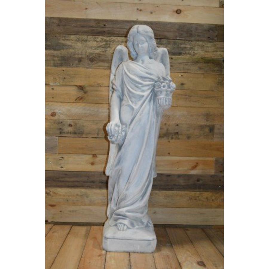 Betonnen beeld staande engel met bloemen – Tuinbeeld en gedenkornament-1