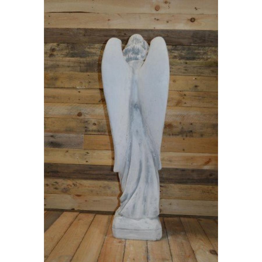 Betonnen beeld staande engel met bloemen – Tuinbeeld en gedenkornament-4