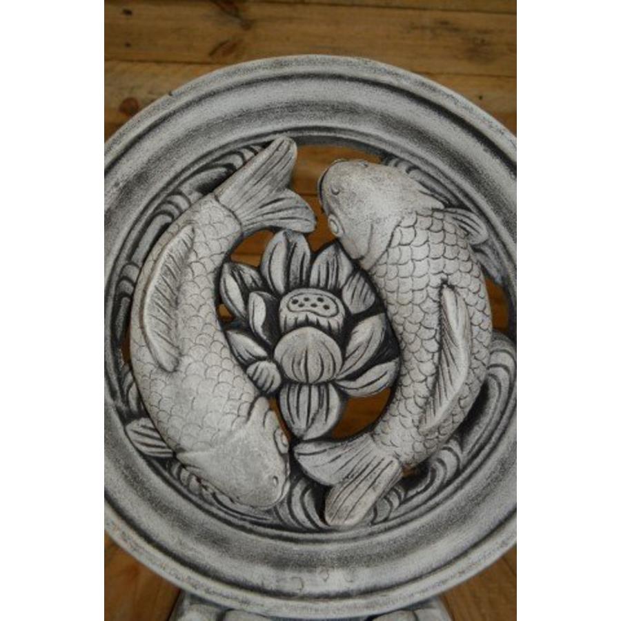 Betonnen Koi wiel met zwemmende vissen – Yin yang tuinornament-4