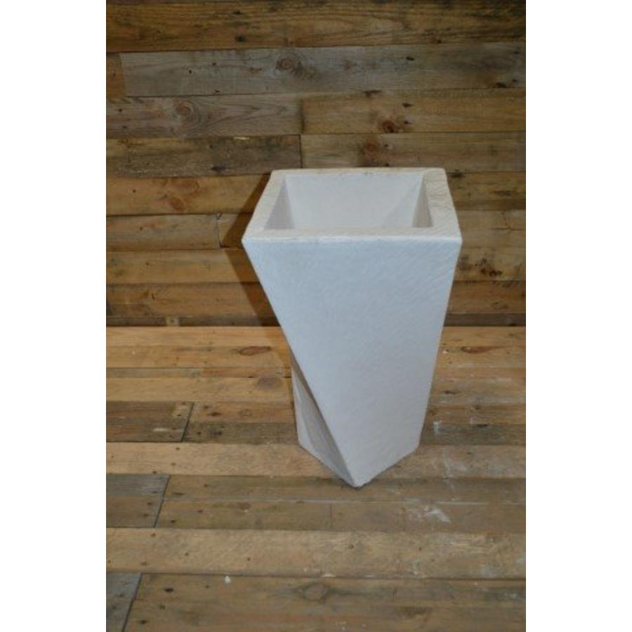 Kleine getordeerde betonnen bloempot modern-3