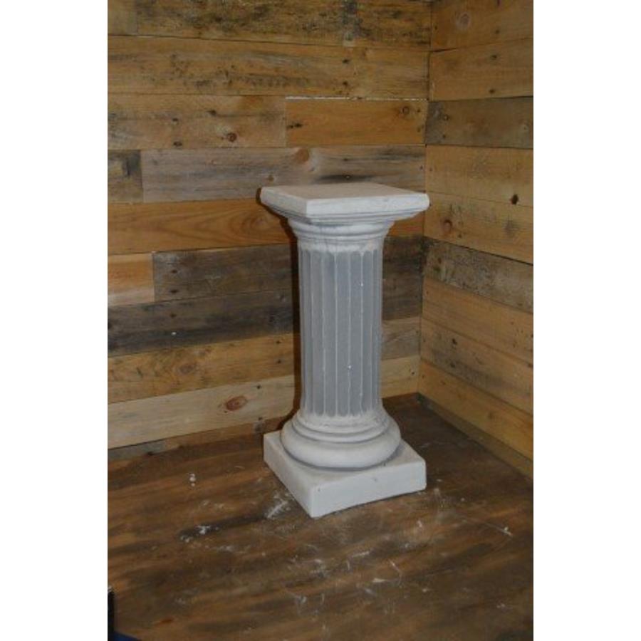 Betonnen pilaar sokkel – Vierkant voetstuk met ronde zuil-2