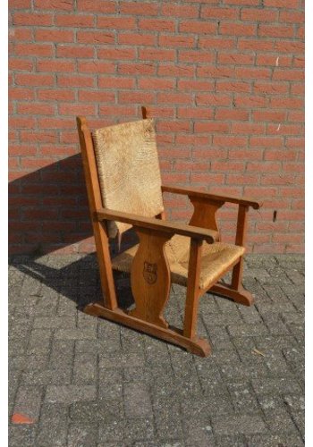 Armstoel eikenhout met biezen 