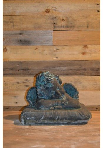 Betonnen beeld Vermoeide engel op kussen 