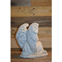 thumb-Betonnen beeld van engel die rust met hoofd op de knieën-2