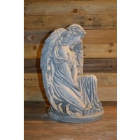 thumb-Knielende engel in gedachten – betonnen tuinbeeld-2