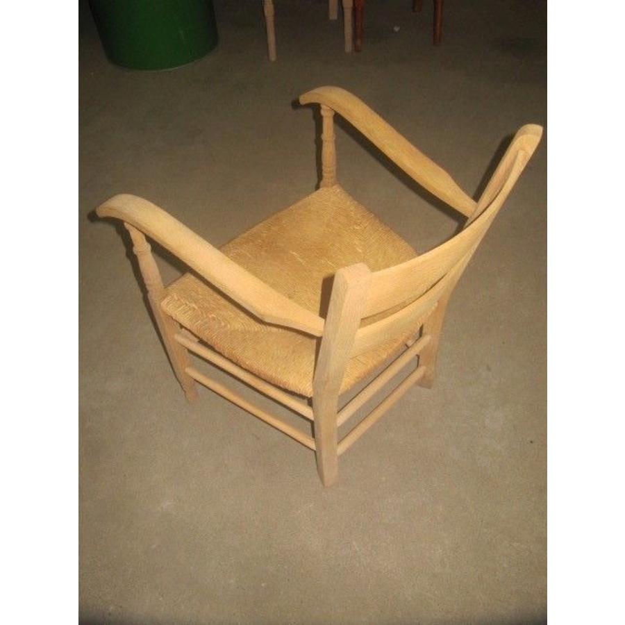 Massief eiken armstoel met biezen mat – comfortabel en stijlvol-2