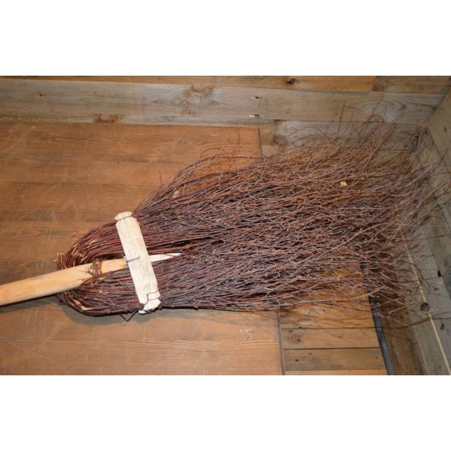 Landelijke straatbezem van berkentwijgen – houten steel-4