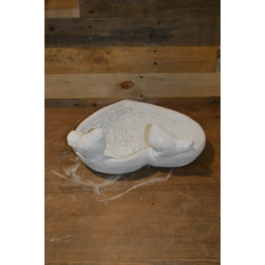 Betonnen hartvormige waterschaal met 2 vogeltjes – decoratie en vogelbadje-3