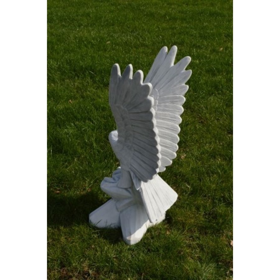 Grote betonnen arend met vleugels omhoog – Stoere roofvogel tuinbeeld-3