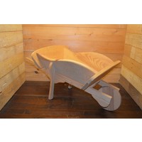 thumb-Decoratieve kruiwagen van blank dennenhout voor tuin of speelplezier-2