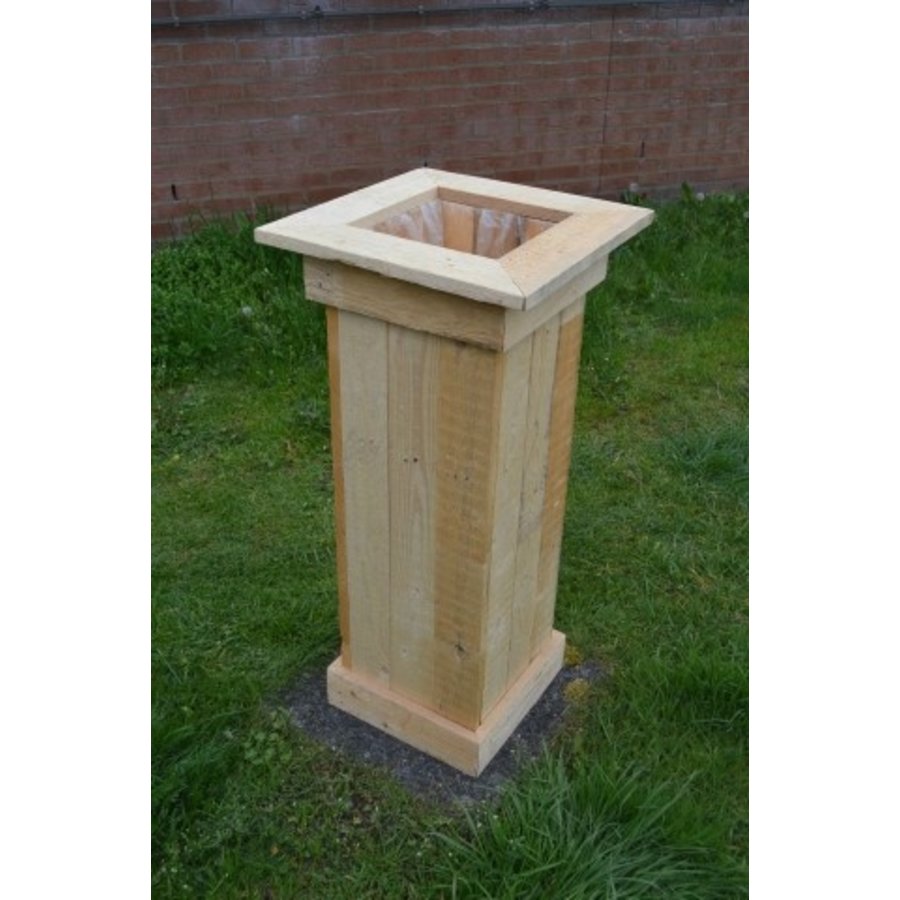 Vierkante bloembak van hergebruikt pallethout met plastic binnenvoering-2