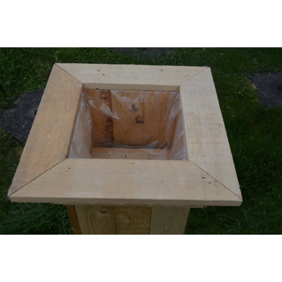 Vierkante bloembak van hergebruikt pallethout met plastic binnenvoering-4