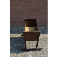 thumb-Vintage schommelwieg – Brocante houten wieg van oud grenen-2