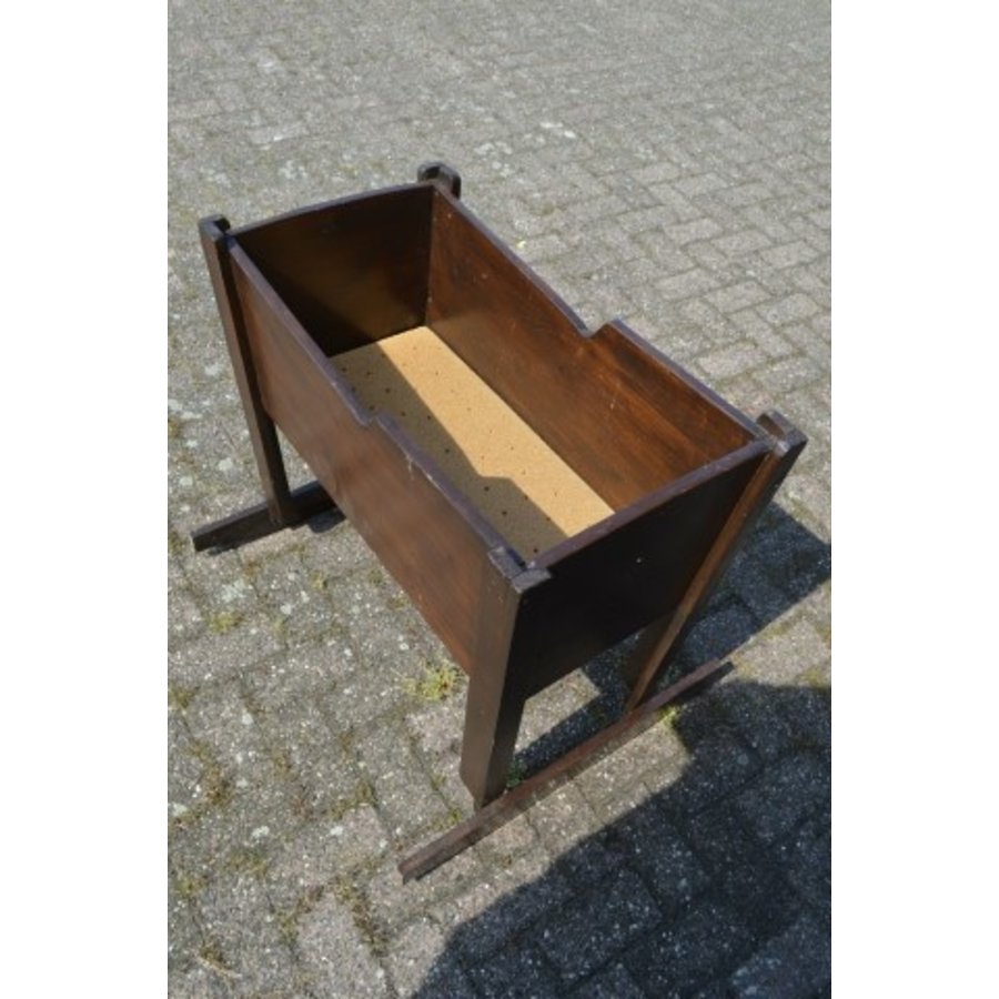 Vintage schommelwieg van oud grenen-4