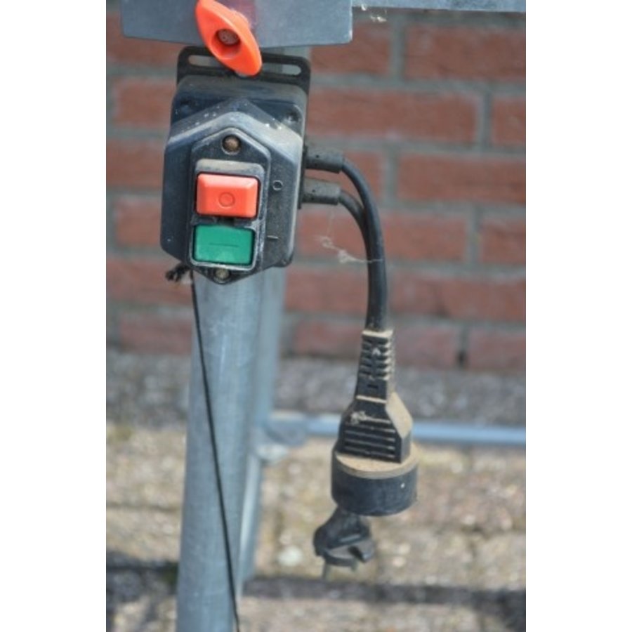 Universele metalen zaagbok met veiligheidskap-6