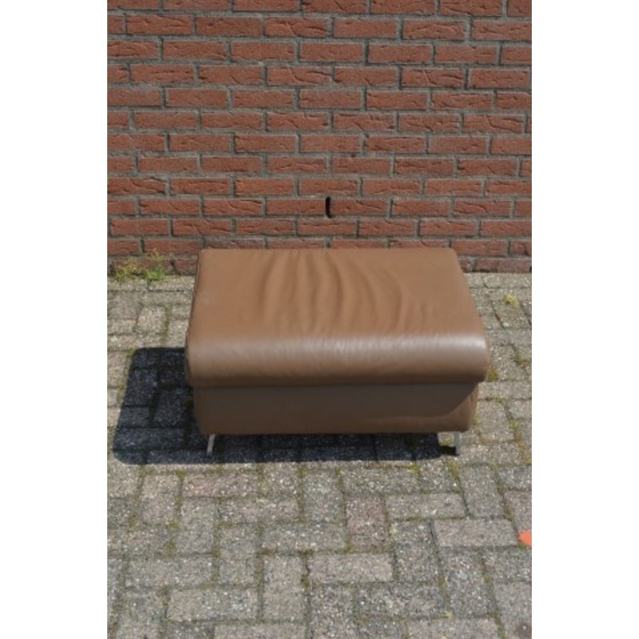 Bruine leren hocker van Montel – Voetenbankje of zitkrukje-2