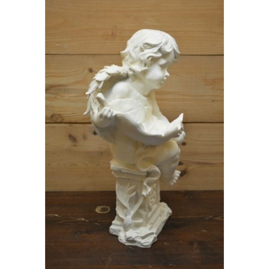 Engel met boomblad op kleine pilaar – Polyester tuinbeeld voor binnen en buiten-2